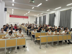 <b><b>并连系现实办理取操做问题</b></b>